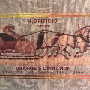 NEW H2OPIFICIO Firenze Italy Orange & Cinnamon Boxed Soap Set